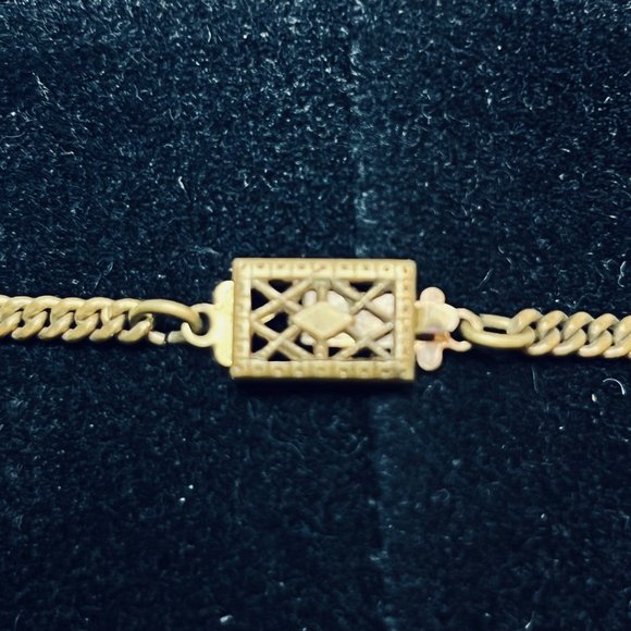 Gold Tone Curb Chain Necklace With Red And Clear Rhinestones - Picture 6 of 8